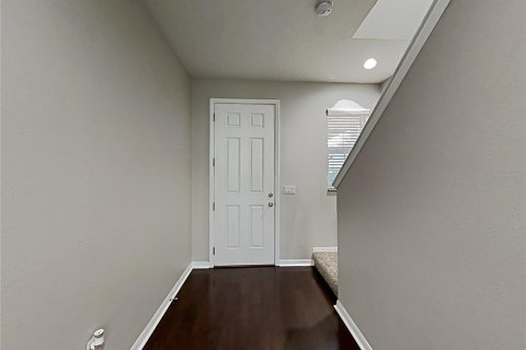House in Ruskin, Florida 4 bedrooms, 239.69 sq.m. № 2198746 - photo 2