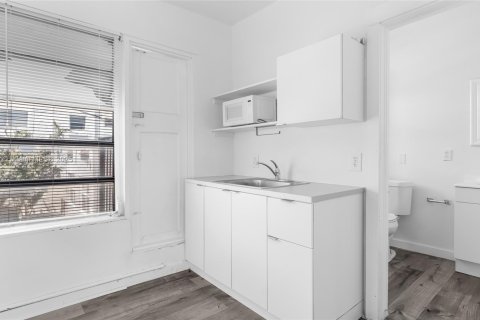 House in Miami, Florida 1 bedroom, 51.1 sq.m. № 1925255 - photo 6