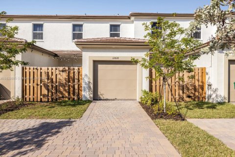 Купить таунхаус в Хомстед, Флорида 3 спальни, 135.64м2, № 1958603 - фото 24