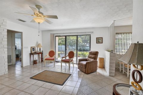 Villa ou maison à vendre à Oakland Park, Floride: 2 chambres, 90.12 m2 № 2006735 - photo 6