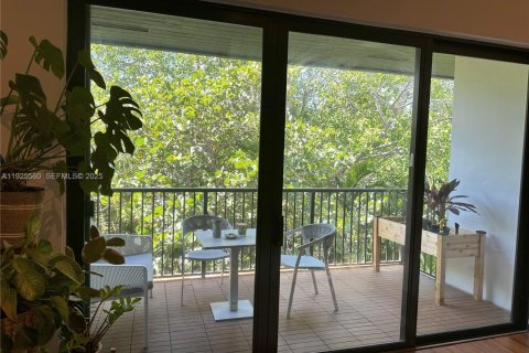 Condominio en alquiler en Key Biscayne, Florida, 2 dormitorios, 134.71 m2 № 1984128 - foto 15