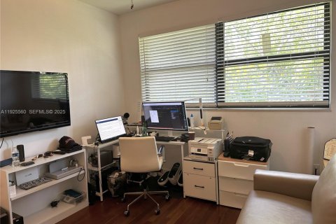 Condominio en alquiler en Key Biscayne, Florida, 2 dormitorios, 134.71 m2 № 1984128 - foto 27