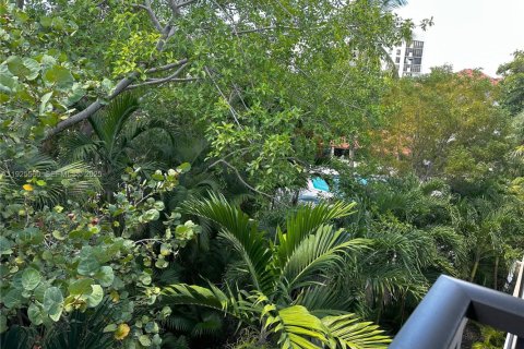 Condominio en alquiler en Key Biscayne, Florida, 2 dormitorios, 134.71 m2 № 1984128 - foto 19