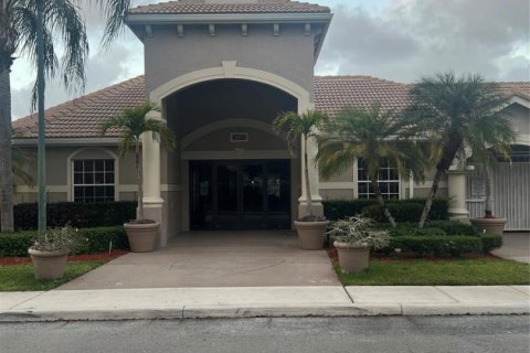 Condo in Coconut Creek, Florida, 2 bedrooms  № 2242753