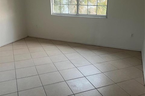 Condo in Coconut Creek, Florida, 2 bedrooms № 2242753 - photo 11