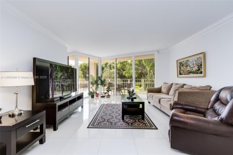Condo in Miami, Florida, 2 bedrooms  № 1882420 - photo 7