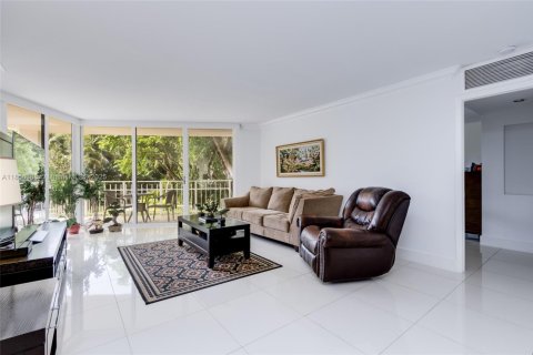 Condo in Miami, Florida, 2 bedrooms  № 1882420 - photo 10