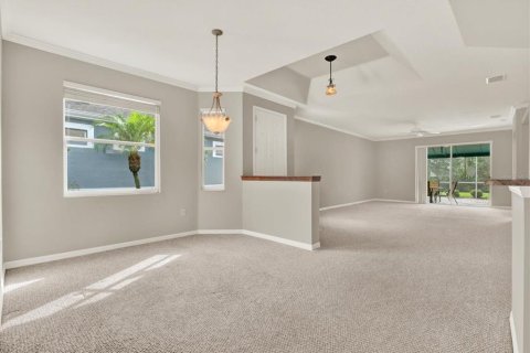 Villa ou maison à vendre à Land O' Lakes, Floride: 2 chambres, 158.31 m2 № 1913309 - photo 5