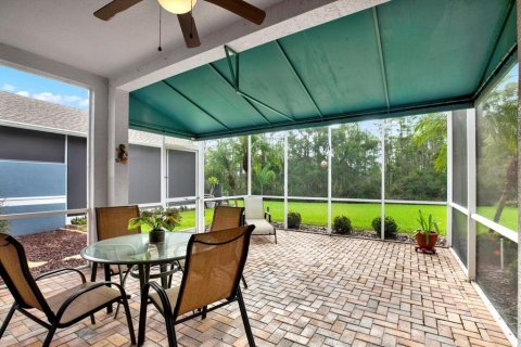 Villa ou maison à vendre à Land O' Lakes, Floride: 2 chambres, 158.31 m2 № 1913309 - photo 16