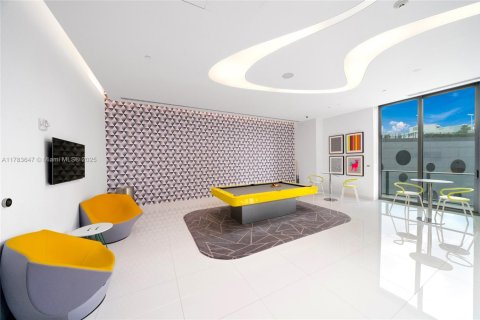 Condominio en alquiler en Miami, Florida, 1 dormitorio, 69.31 m2 № 1633646 - foto 24