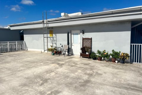 Copropriété à vendre à Hallandale Beach, Floride: 2 chambres, 157.93 m2 № 2385193 - photo 6