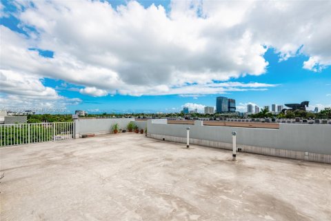Copropriété à vendre à Hallandale Beach, Floride: 2 chambres, 157.93 m2 № 2385193 - photo 27