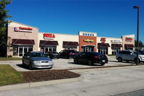 Propiedad comercial en Kissimmee, Florida 1281.77 m2 № 2266952