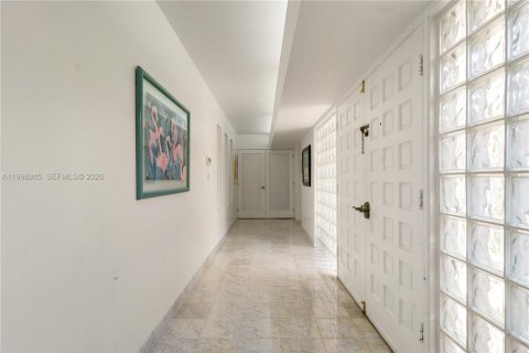 Купить виллу или дом в Пайнкрест, Флорида 4 спальни, 243.03м2, № 2068117 - фото 4