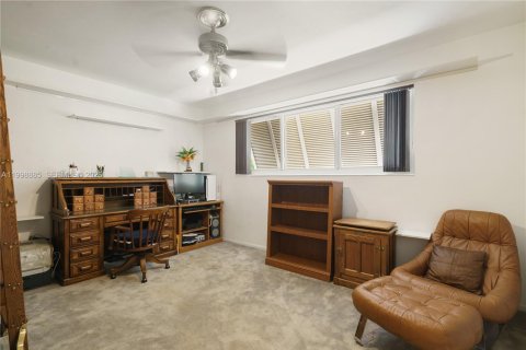 Купить виллу или дом в Пайнкрест, Флорида 4 спальни, 243.03м2, № 2068117 - фото 17