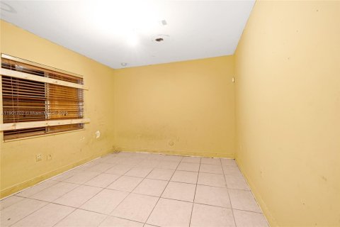 Casa en venta en Miami, Florida, 3 dormitorios, 134.71 m2 № 1955020 - foto 16