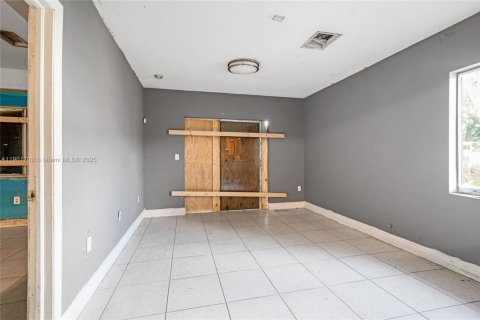 Casa en venta en Miami, Florida, 3 dormitorios, 134.71 m2 № 1955020 - foto 12