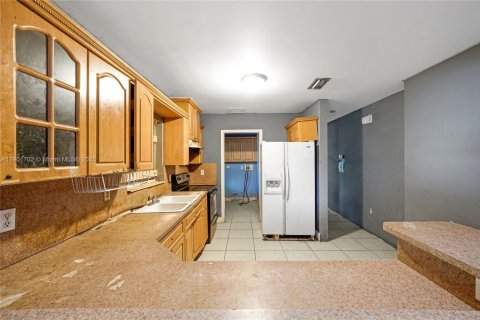 Casa en venta en Miami, Florida, 3 dormitorios, 134.71 m2 № 1955020 - foto 8