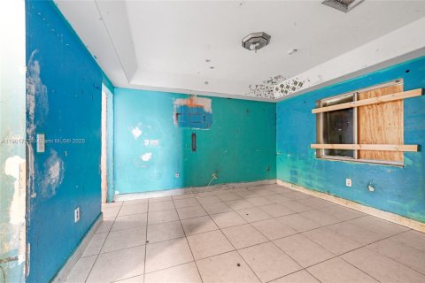 Casa en venta en Miami, Florida, 3 dormitorios, 134.71 m2 № 1955020 - foto 13