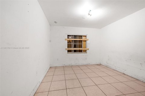 Casa en venta en Miami, Florida, 3 dormitorios, 134.71 m2 № 1955020 - foto 18