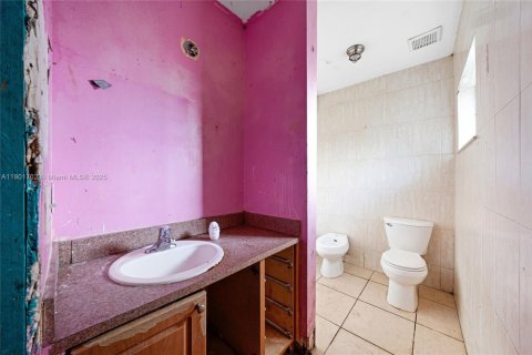 Casa en venta en Miami, Florida, 3 dormitorios, 134.71 m2 № 1955020 - foto 15