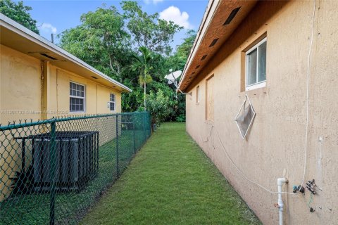 Casa en venta en Miami, Florida, 3 dormitorios, 134.71 m2 № 1955020 - foto 21