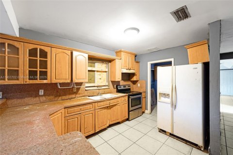 Casa en venta en Miami, Florida, 3 dormitorios, 134.71 m2 № 1955020 - foto 7