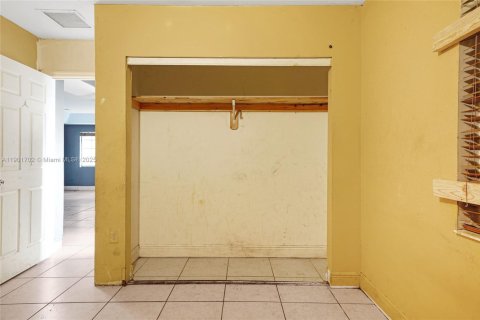 Casa en venta en Miami, Florida, 3 dormitorios, 134.71 m2 № 1955020 - foto 17