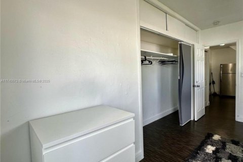 Купить коммерческую недвижимость в Майами-Бич, Флорида 394.28м2, № 2025790 - фото 11