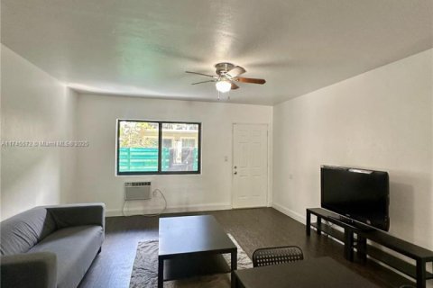 Купить коммерческую недвижимость в Майами-Бич, Флорида 394.28м2, № 2025790 - фото 7