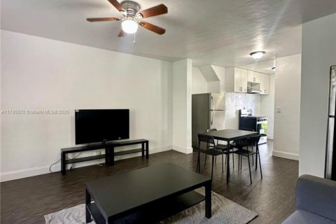 Купить коммерческую недвижимость в Майами-Бич, Флорида 394.28м2, № 2025790 - фото 6