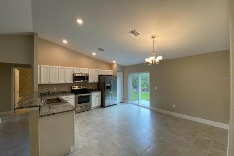 Casa en alquiler en Ocala, Florida, 3 dormitorios, 124.02 m2 № 2229436 - foto 5
