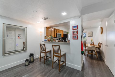 Copropriété à vendre à Miami, Floride: 2 chambres, 104.98 m2 № 2248163 - photo 8