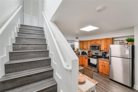 Copropriété à vendre à Miami, Floride: 2 chambres, 104.98 m2 № 2248163 - photo 12