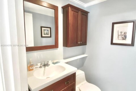 Copropriété à vendre à Sunny Isles Beach, Floride: 1 chambre, 67.35 m2 № 2257294 - photo 9