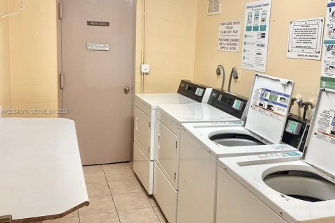 Copropriété à vendre à Sunny Isles Beach, Floride: 1 chambre, 67.35 m2 № 2257294 - photo 26