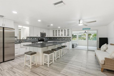 Villa ou maison à vendre à Oldsmar, Floride: 3 chambres, 172.43 m2 № 2197091 - photo 3