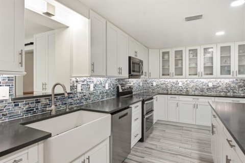 Villa ou maison à vendre à Oldsmar, Floride: 3 chambres, 172.43 m2 № 2197091 - photo 4