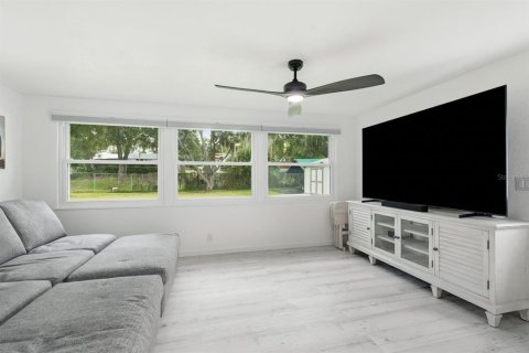 Villa ou maison à vendre à Oldsmar, Floride: 3 chambres, 172.43 m2 № 2197091 - photo 12