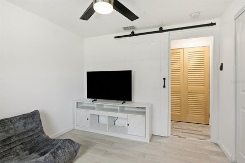Villa ou maison à vendre à Oldsmar, Floride: 3 chambres, 172.43 m2 № 2197091 - photo 19