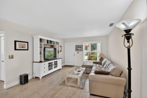 Купить виллу или дом в Веллингтон, Флорида 10 комнат, 210.14м2, № 2088061 - фото 8