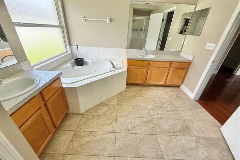 Villa ou maison à louer à Kissimmee, Floride: 3 chambres, 180.42 m2 № 1782301 - photo 9