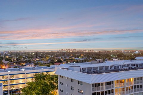 Купить кондоминиум в Форт-Лодердейл, Флорида 2 спальни, 145.58м2, № 1983510 - фото 30