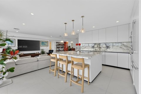 Купить кондоминиум в Форт-Лодердейл, Флорида 2 спальни, 145.58м2, № 1983510 - фото 18