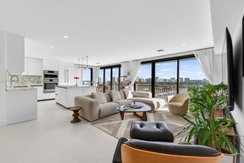 Купить кондоминиум в Форт-Лодердейл, Флорида 2 спальни, 145.58м2, № 1983510 - фото 7