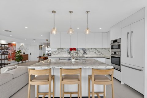 Купить кондоминиум в Форт-Лодердейл, Флорида 2 спальни, 145.58м2, № 1983510 - фото 4