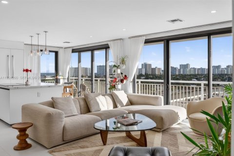 Купить кондоминиум в Форт-Лодердейл, Флорида 2 спальни, 145.58м2, № 1983510 - фото 8