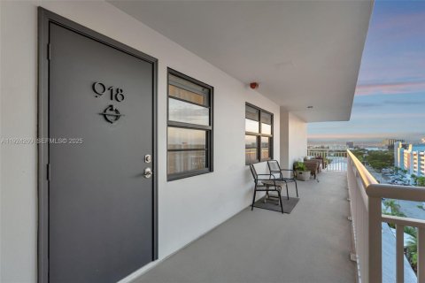 Купить кондоминиум в Форт-Лодердейл, Флорида 2 спальни, 145.58м2, № 1983510 - фото 6