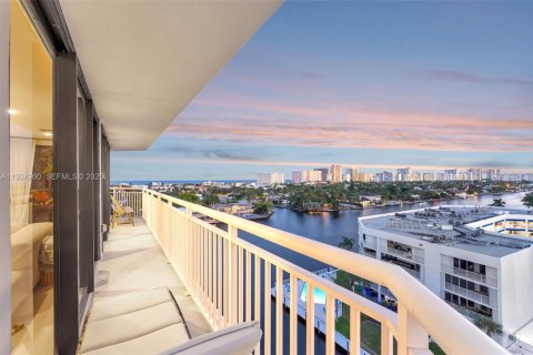 Купить кондоминиум в Форт-Лодердейл, Флорида 2 спальни, 145.58м2, № 1983510 - фото 29