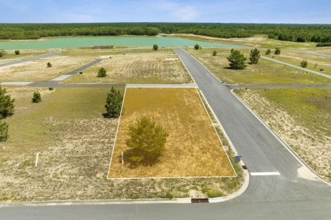 Land in Freeport, Florida № 561066 - photo 1